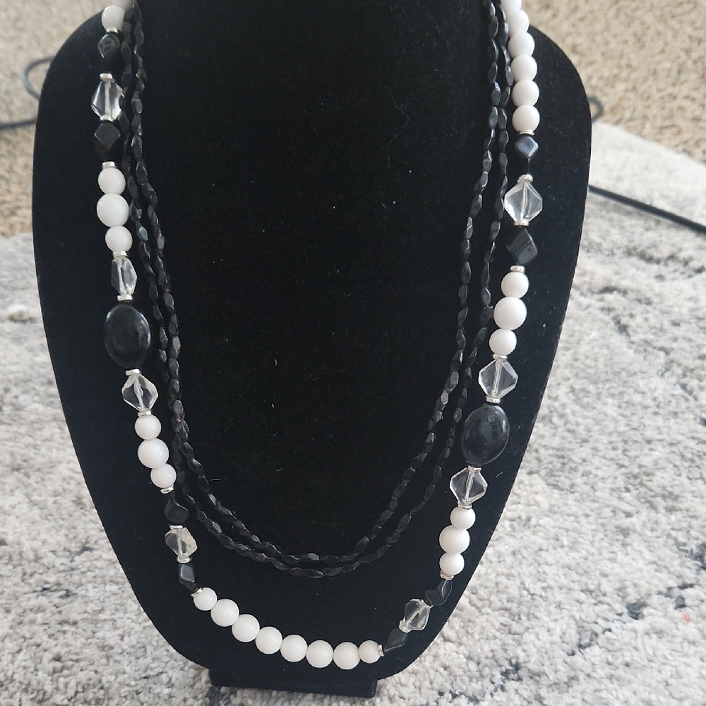Black‎ and White Beaded, Black Glass  And Purple Acryclic Necklace